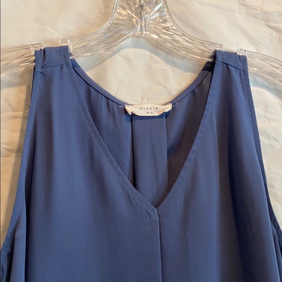 Sleeveless Perrywinkle Blouse SM - Picture 3 of 14